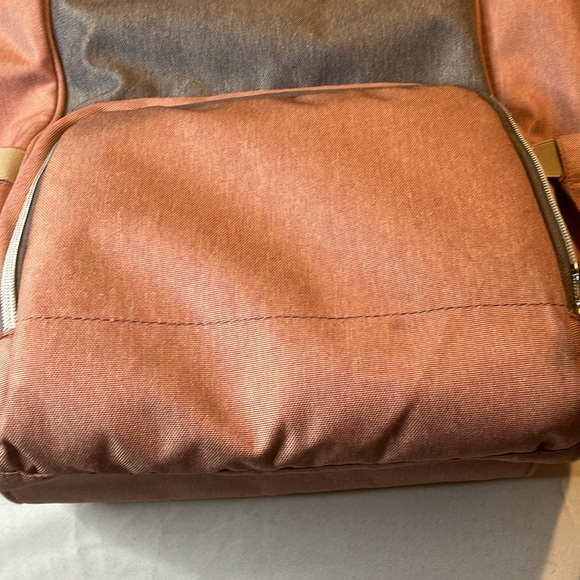 Hafmall Brown & Gray backpack diaper bag. Very Good to Excellent Condition. - Picture 4 of 14